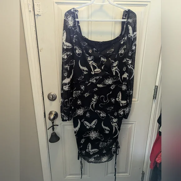 3X Ruched Mini Gothic Motif - Picture 1 of 3